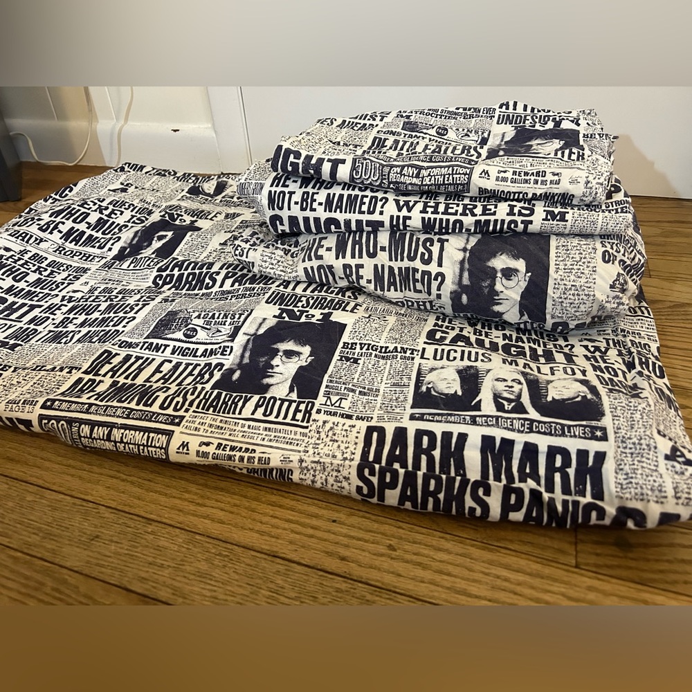 Pottery Barn teen bedsheets Harry Potter